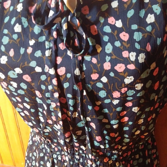 Tulle Tiny Flowers - Picture 2 of 2